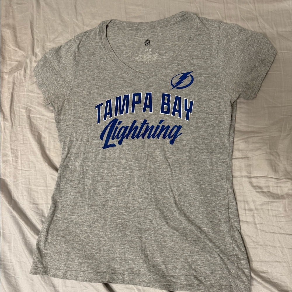 PERFECT CONDITION! Womens Tampa Bay Lightning Gray Tee in Small